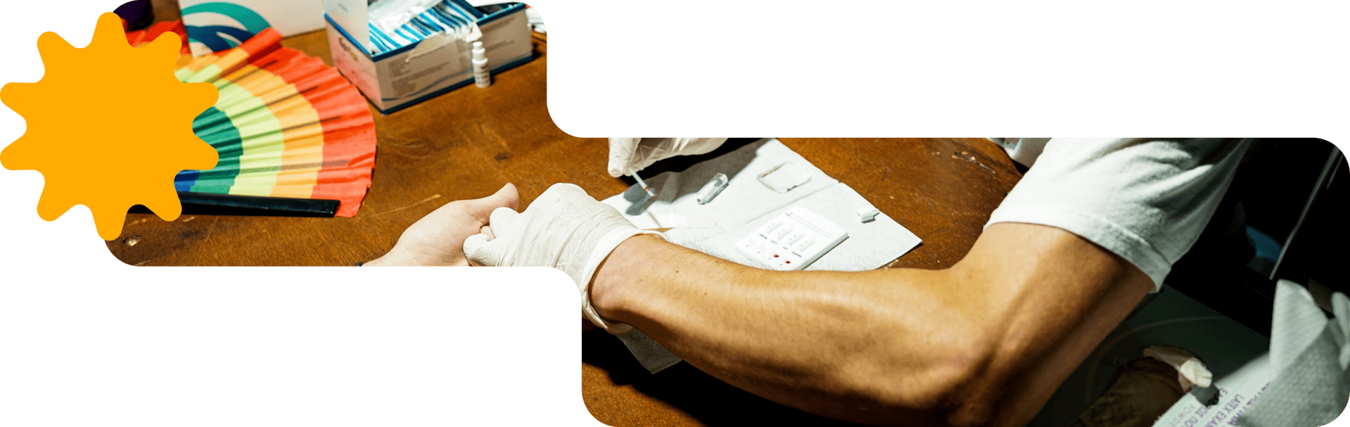 Persona en México haciéndose una prueba rápida de VIH confidencial